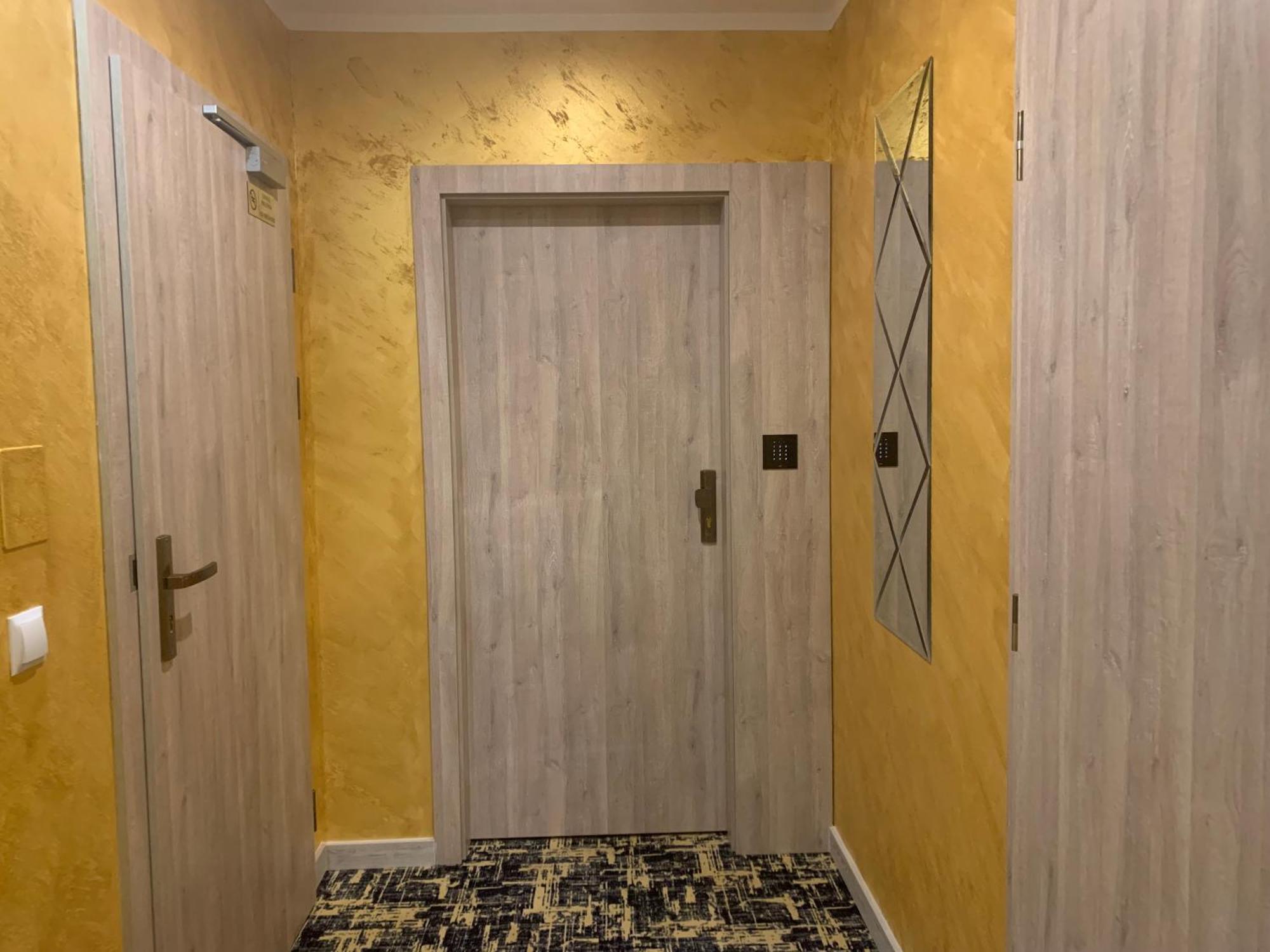 Piramida Aparthotel Boleslawiec  Room photo